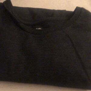 Mens gently used Lyndale tee.
